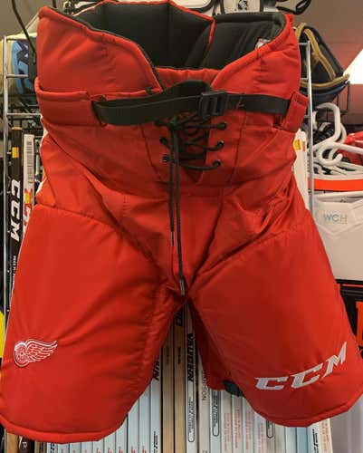 New Detroit Red Wings CCM MHP520 Pro Stock Hockey Pants Senior Medium 32”-34”