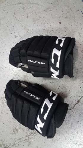 Nice condition CCM Gloves Senior