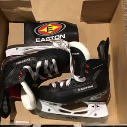 New EQ30 Hockey Skates Junior  Size 3