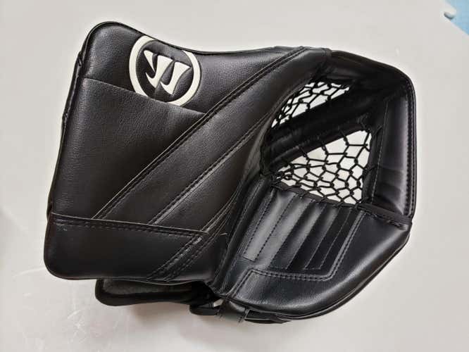 New Warrior Ritual G4 Goalie Glove Regular Senior Black