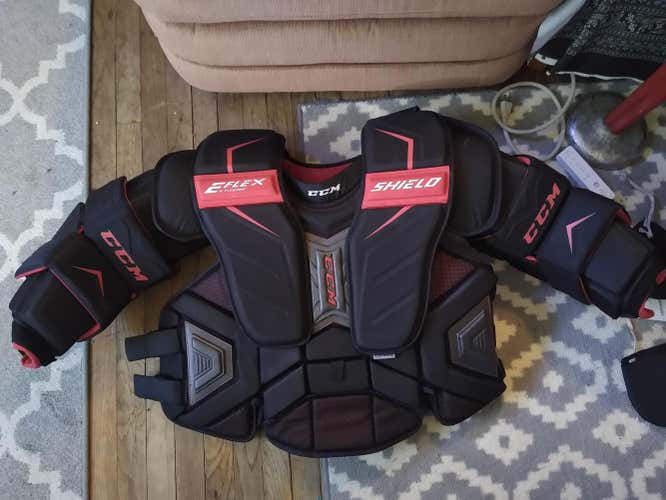 CCM Extreme Flex Shield Pro Chest and Arm Protector Goalie Chest Protector Senior