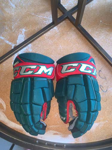 CCM Gloves Senior Pro Stock