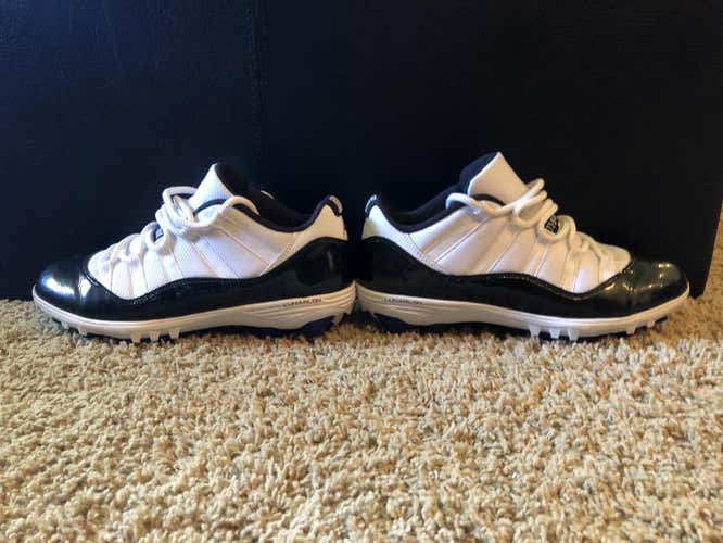 Like new Jordan 11 concord cleats low