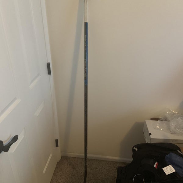 Nexus 2N Hockey Stick Righty Toe Senior Pro Stock