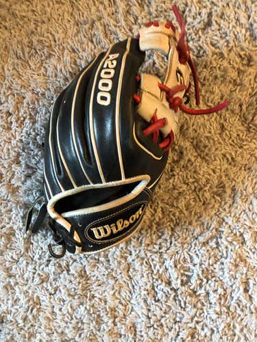 A2000 Baseball Glove