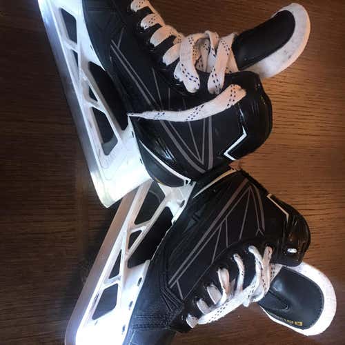 Supreme S170 Hockey Goalie Skates Junior Size 1