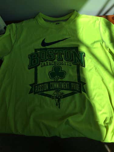 New Nike Shirt Youth