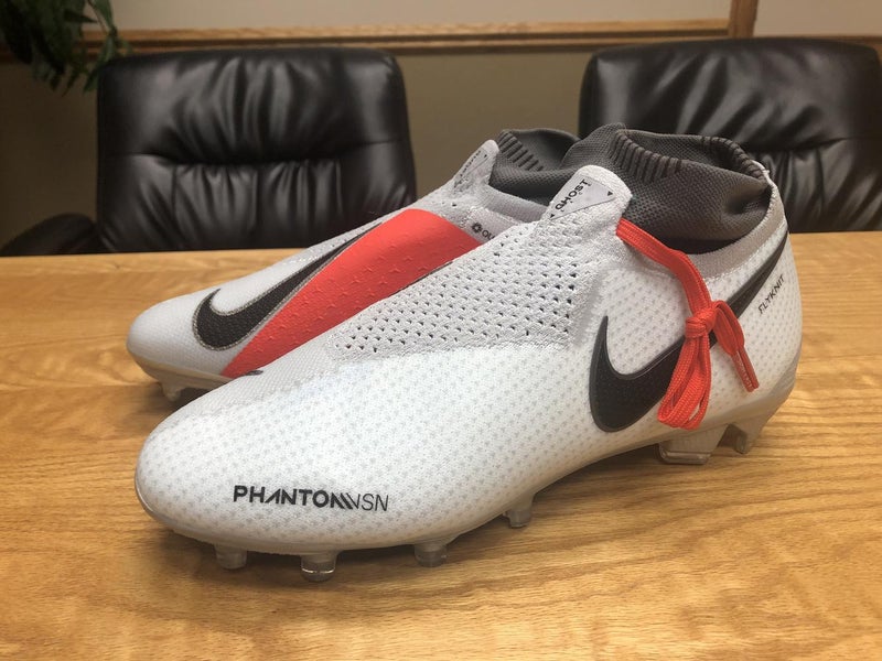 New Nike Phantom Vision Elite Cleats