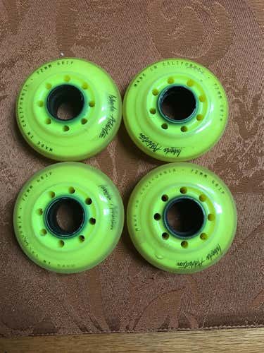 Labels Addiction Wheels