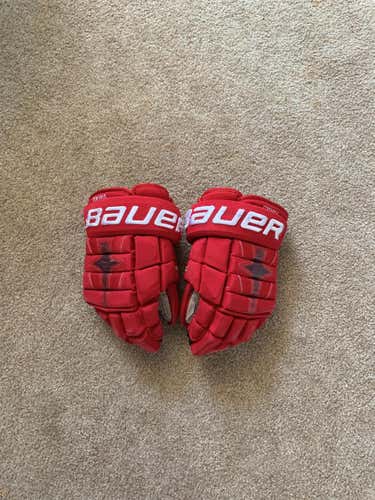 Bauer 1N Gloves Red - Cornell Size 13