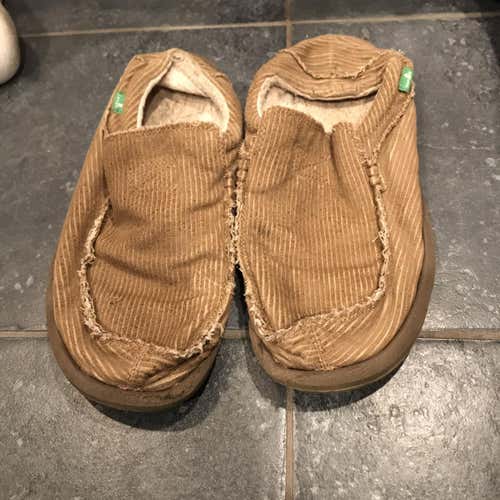 Slippers Size 9