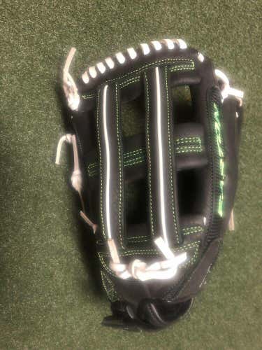 Easton Salvo Softtball Series 14 inch Glove LHT