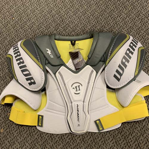 New Warrior Dynasty Ax3 Shoulder Pads Senior