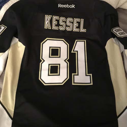 XXL Phil Kessel Penguins Jersey