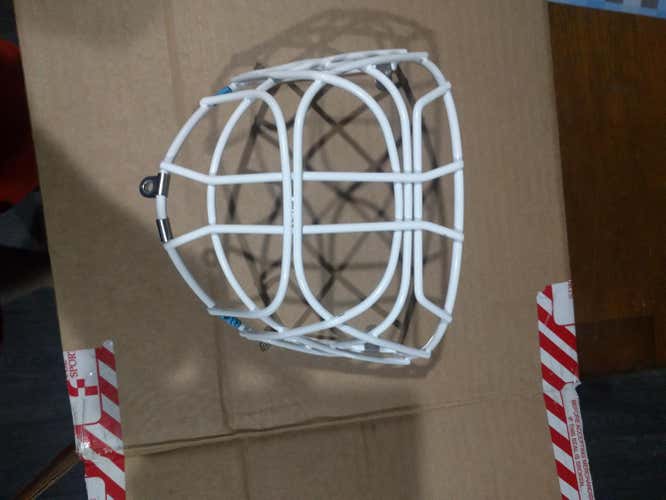 New CCM CERT CateEye CAGE Senior m/l