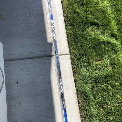 New Nexus 6000 Hockey Stick Righty Mid Senior