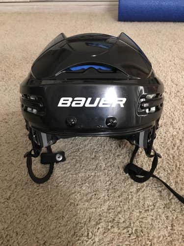 Bauer 5100 Helmet - Size: Medium