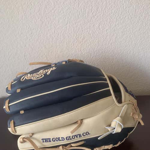 New Heart of the Hide Baseball Glove