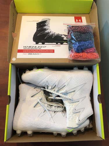 NEW Under Armour Highlights SIZE 10-M