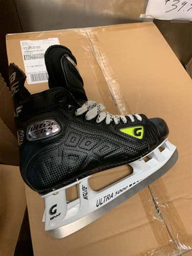 New Ultra G5 Hockey Skates Senior  Size 7