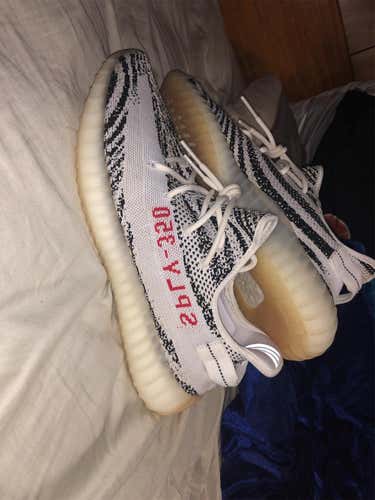Yeezy 350 V2 Zebra Size 13