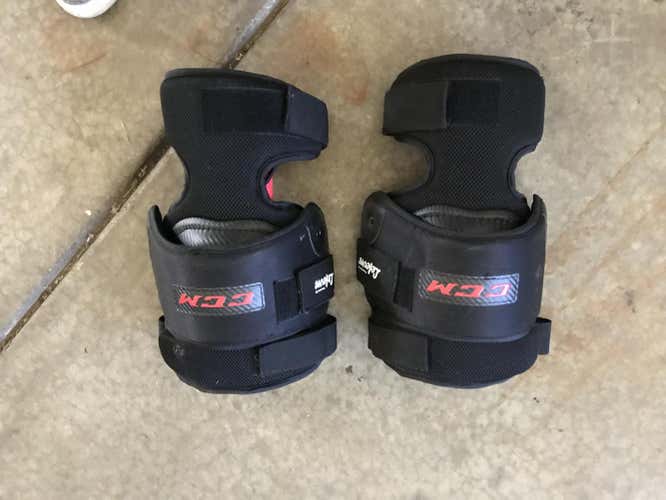 CCM senior knee guards