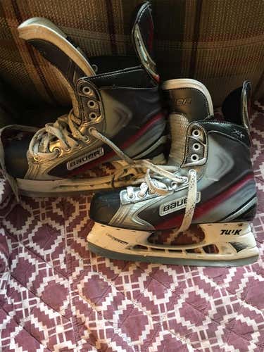Vapor X7.0 Hockey Skates Senior  Size 7.5