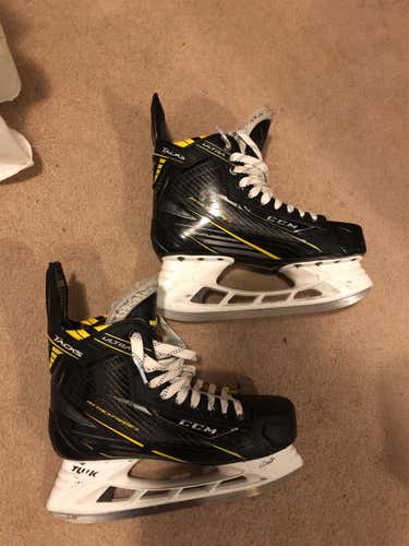 Ultra Tacks Hockey Skates Senior  Size 9