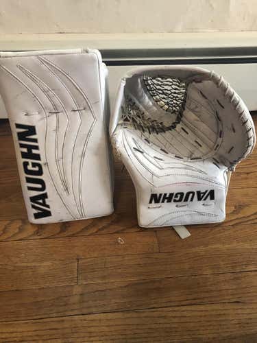 Vaughn Velocity V7 XR Pro Carbon Glove & Blocker