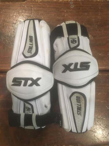 Stallion 500 Lacrosse Arm Pads