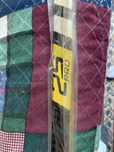 New Bauer Supreme 2S Pro Hockey Stick Righty Mid Senior