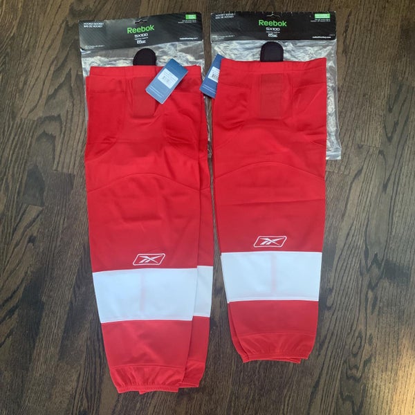 New Detroit Red Wings Reebok Socks Intermediate size 26”. 1 Pair