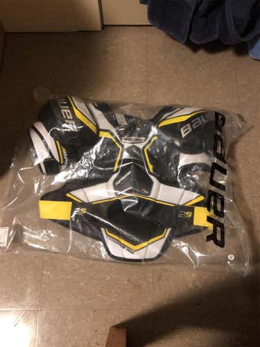 New Bauer Shoulder Pads Senior Pro Stock