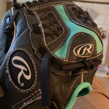 Rawlings Baseball Glove
