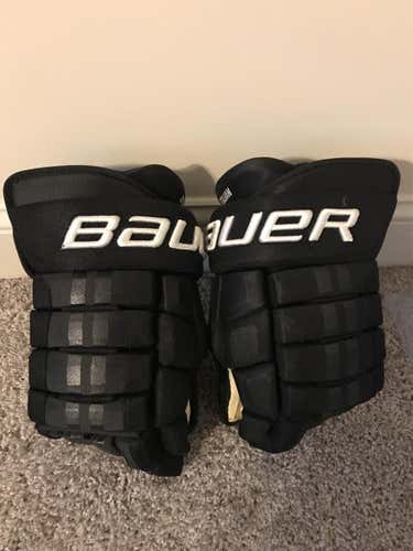 New Bauer Gloves Senior Pro Stock