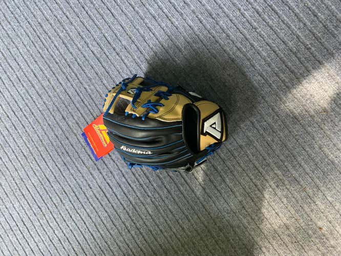 NWT Akadema Torino Baseball Glove (ATP2)