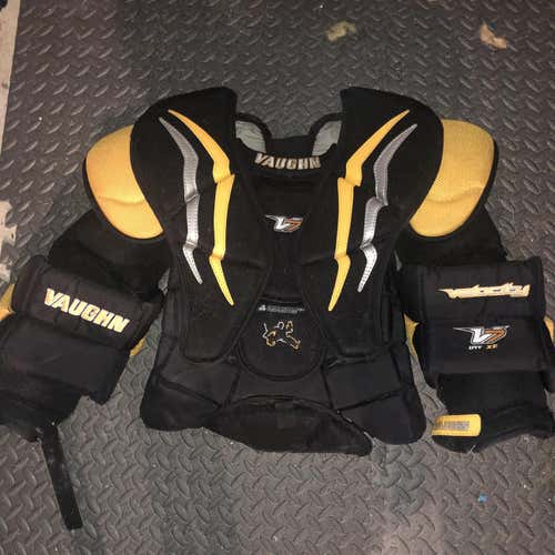 Vaughn V7 XF Int Chest Protector Intermediate