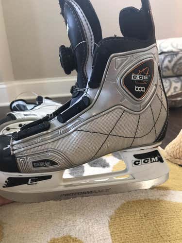CCM Hockey Skates Youth Size 2
