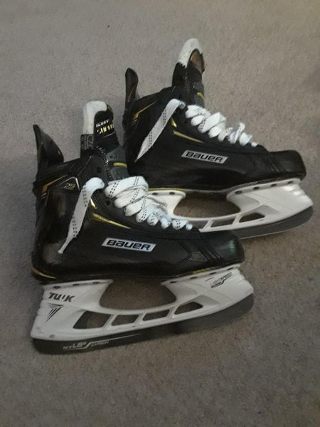 New Bauer Supreme 2S Pro Hockey Skates Senior Pro Stock Size 7.5
