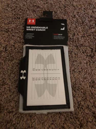 New Under Armour UA Undeniable Wrist Coach