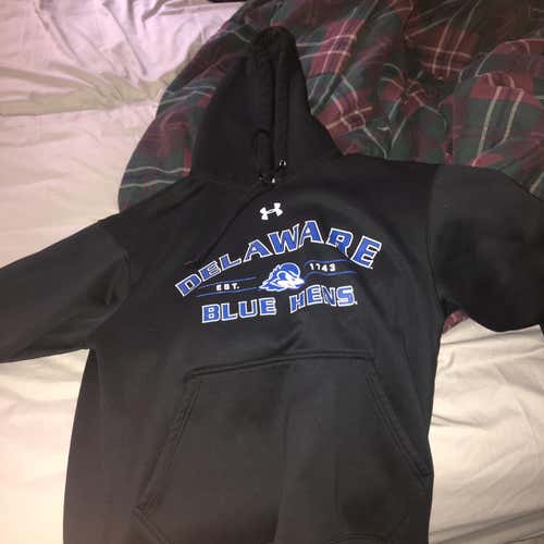 New Under Armour Sweatshirt Size Small
