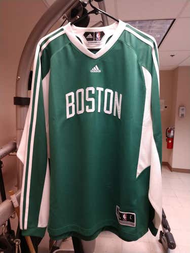 Adidas Boston Celtics shooting shirt, style circa 2007-2008