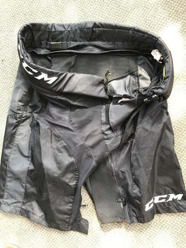 CCM PPTKC Pant Shell Senior Pro Stock Black Preowned