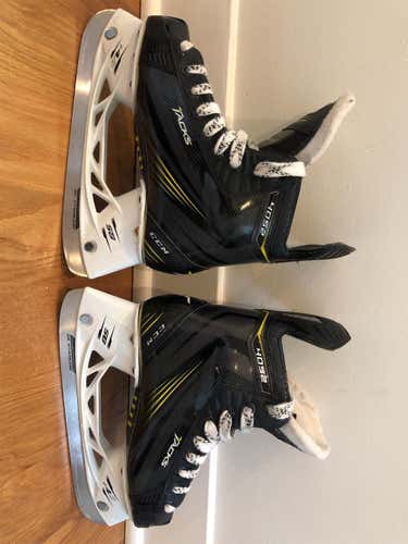 Tacks 4052 Hockey Skates Junior Size 2.5