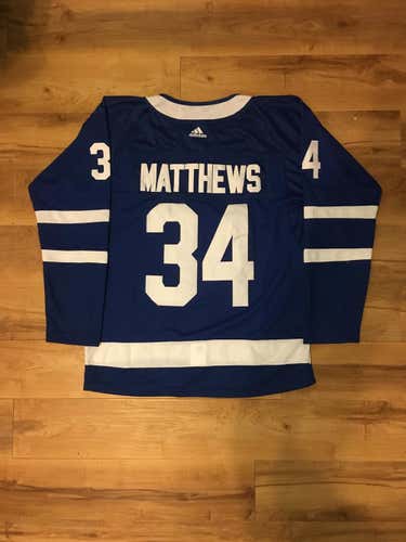 Auston Matthews Toronto Maple Leafs Jersey Large