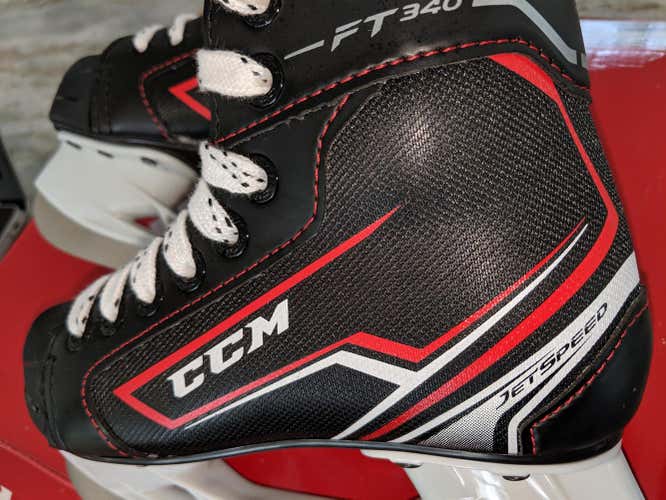 New CCM JetSpeed FT340 Hockey Skates Youth Size 13