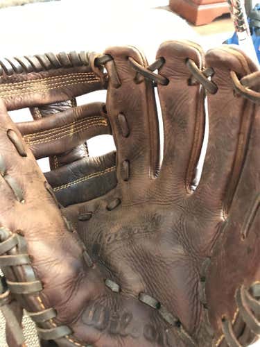 A800 Baseball Glove