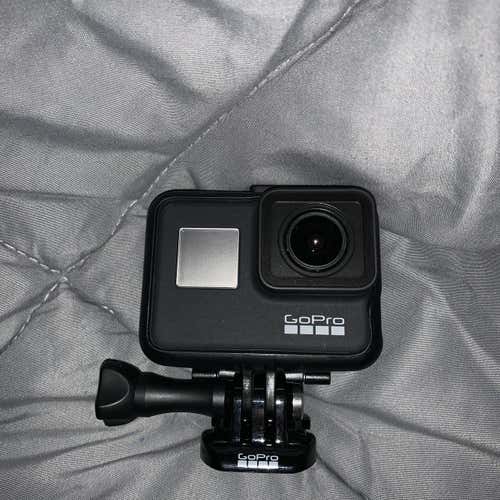 Go Pro Hero 7 Black And Accessories