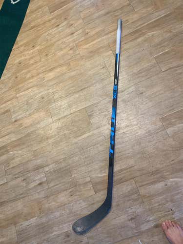 XC9 ACF P28 85 Flex Letang Prostock Hockey Stick Righty Toe Senior Pro Stock
