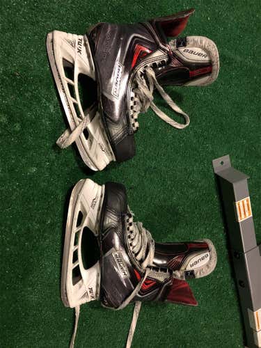 Vapor APX2 Hockey Skates Senior  Size 7